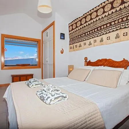 Sleeps 6 With Pool Puerto Calero