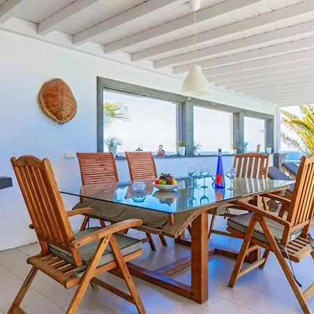 Villa Sleeps 6 With Pool Puerto Calero