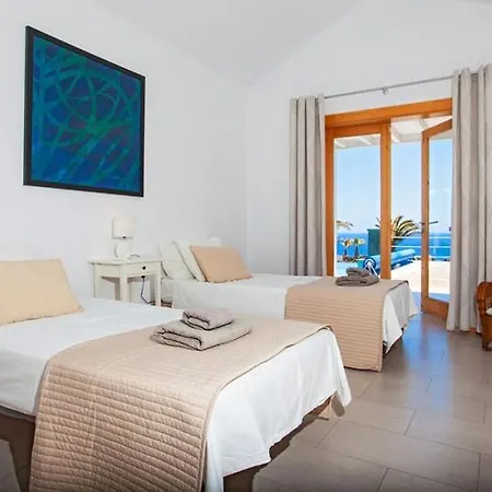 Sleeps 6 With Pool * Puerto Calero